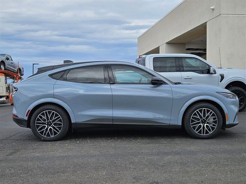 New 2025 Ford Mustang Mach-E Premium image 4