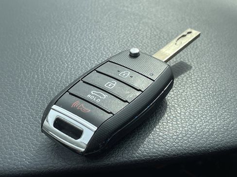 Used 2022 Kia Rio S image 21