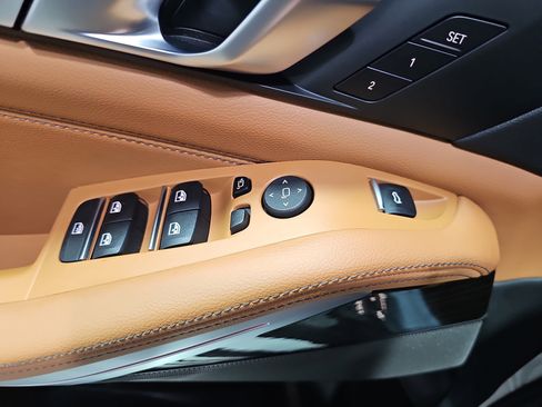 Used 2021 BMW X5 xDrive40i w/ Premium Package image 30