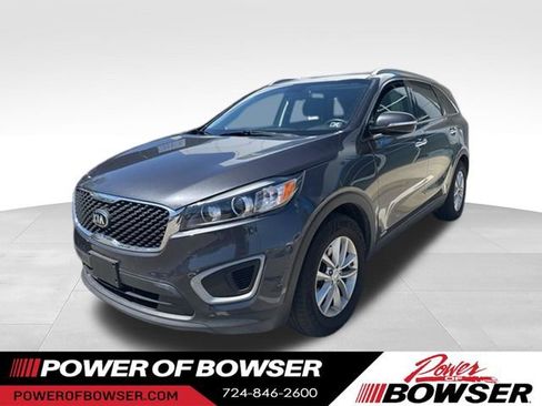 Used 2017 Kia Sorento AWD w/ LX Convenience Package image 1