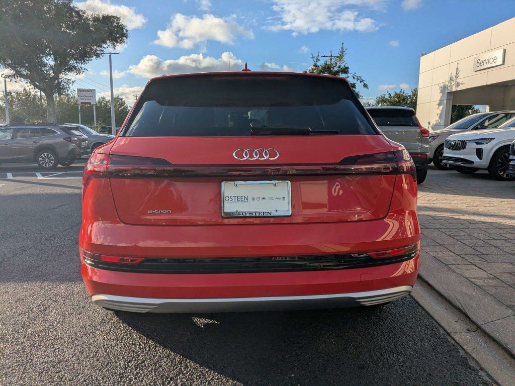 Used 2019 Audi e-tron Premium Plus AWD/4WD image 5