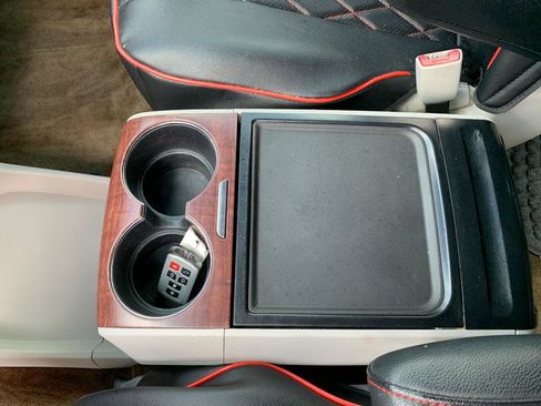 Used 2014 Toyota Sienna XLE FWD image 21