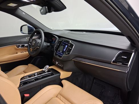 Used 2023 Volvo XC90 T8 Ultimate AWD/4WD image 39