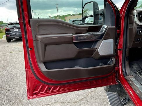 Used 2024 Ford F350 King Ranch w/ FX4 Off-Road Package AWD/4WD image 17