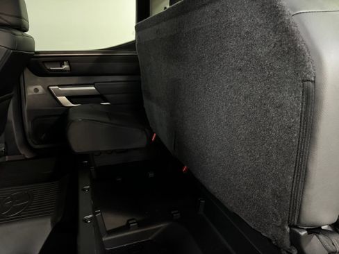 Used 2022 Toyota Tundra SR5 w/ SR5 Premium Package AWD/4WD image 32