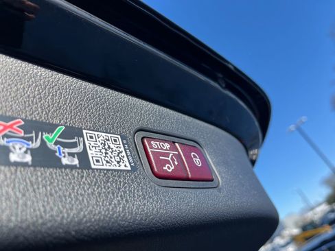 Certified 2025 Mercedes-Benz GLC 300 4MATIC image 13