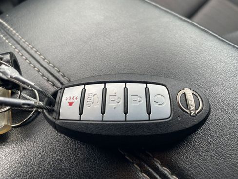 Used 2025 Nissan Altima 2.5 SV image 18