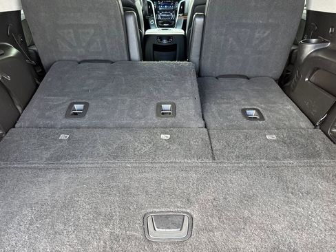 Used 2020 Cadillac Escalade Luxury w/ Escalade Sport Edition image 11