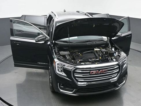 Used 2024 GMC Terrain SLT FWD image 60