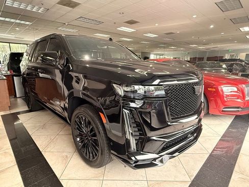 Used 2023 Cadillac Escalade V image 2