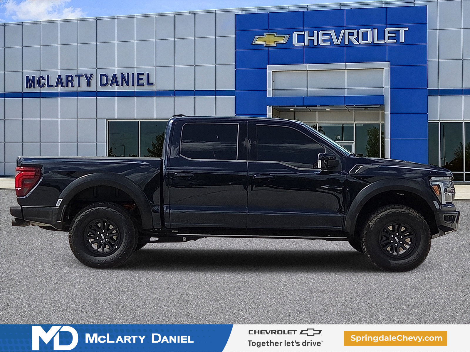Used 2025 Ford F150 Raptor AWD/4WD image 6