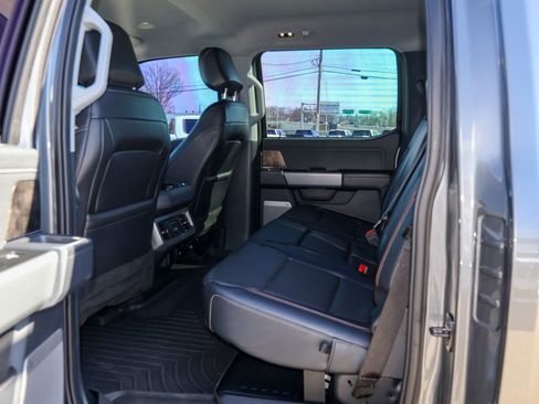 Used 2024 Ford F350 Lariat w/ Lariat Ultimate Package image 12