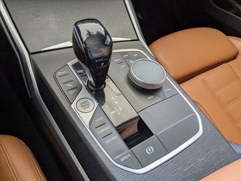 Used 2021 BMW 330i Sedan w/ M Sport Package image 11