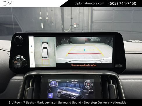 Used 2024 Lexus LX 600 4WD w/ Interior Upgrade Package image 41