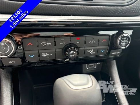 Used 2026 Jeep Compass Trailhawk w/ Sun, Sound & Navigation Group AWD/4WD image 23