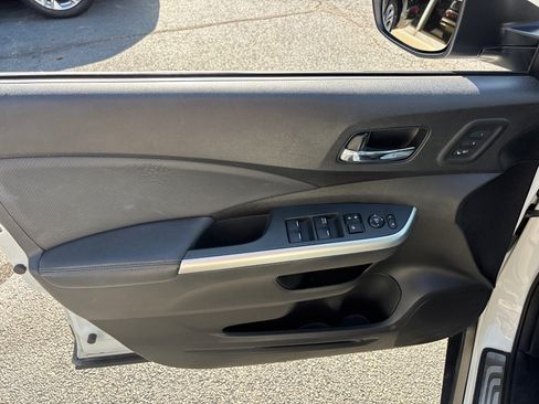 Used 2015 Honda CR-V Touring image 11