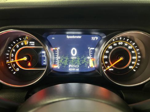 Used 2018 Jeep Wrangler Unlimited Sahara image 16