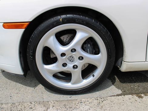 Used 2000 Porsche 911 Cabriolet image 37