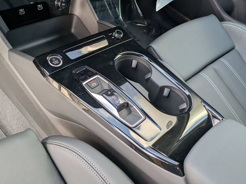 New 2025 Audi Q6 e-tron Premium Plus AWD/4WD image 7