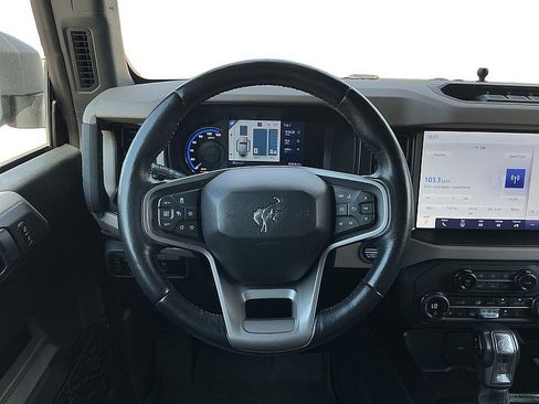 Used 2023 Ford Bronco Wildtrak AWD/4WD image 15