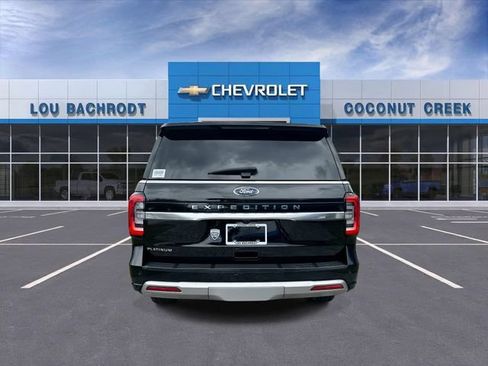 Used 2022 Ford Expedition Platinum AWD/4WD image 7