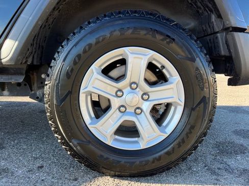 Used 2020 Jeep Wrangler Unlimited Sport S image 16