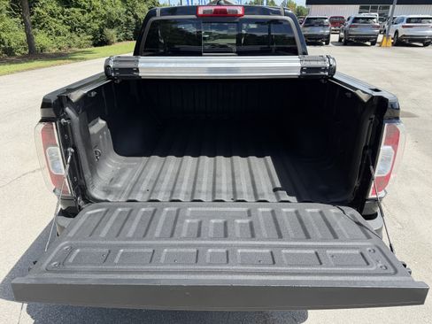 Used 2022 GMC Canyon AT4 w/ Trailering Package AWD/4WD image 10