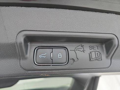 Used 2024 Ford Explorer XLT w/ Equipment Group 202A image 14