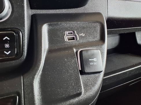 Used 2025 RAM ProMaster 2500 w/ Convenience Group FWD image 10