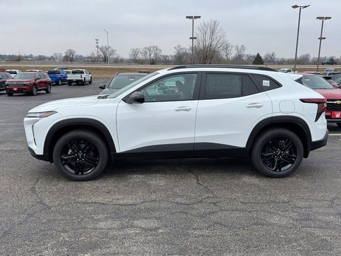 New 2026 Chevrolet Trax ACTIV w/ Driver Confidence Package image 2