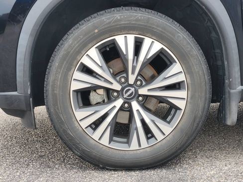 Used 2022 Nissan Rogue SV FWD image 7