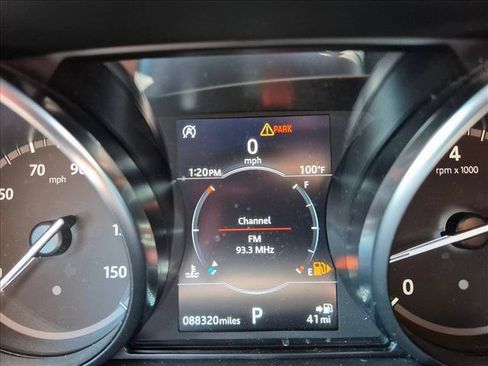 Used 2018 Land Rover Discovery Sport SE AWD/4WD image 10