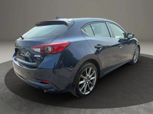 Used 2018 MAZDA MAZDA3 Touring FWD image 5