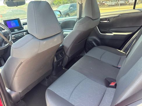 Used 2024 Toyota RAV4 XLE w/ Convenience Package FWD image 13