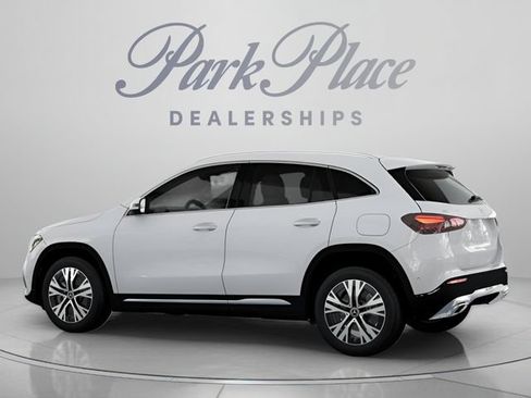 Used 2025 Mercedes-Benz GLA 250 4MATIC image 9