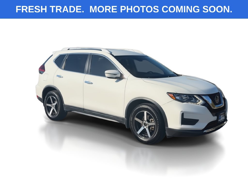 Used 2019 Nissan Rogue S w/ Special Edition Package FWD image 2