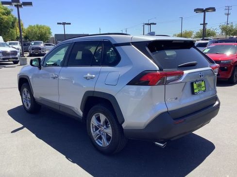 Used 2022 Toyota RAV4 LE AWD/4WD image 21