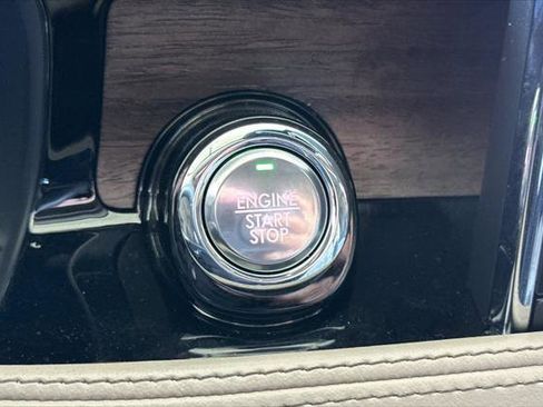 Used 2021 Lincoln Corsair Reserve w/ Equipment Group 201A image 22