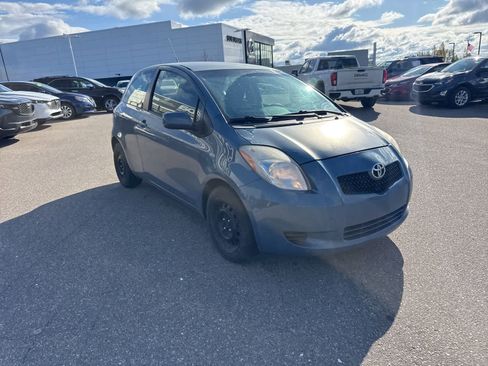 Used 2008 Toyota Yaris 2-Door Hatchback FWD image 3