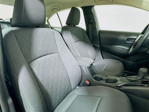 Used 2024 Toyota Corolla LE image 27