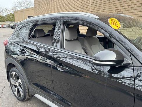Used 2018 Hyundai Tucson Sport image 6