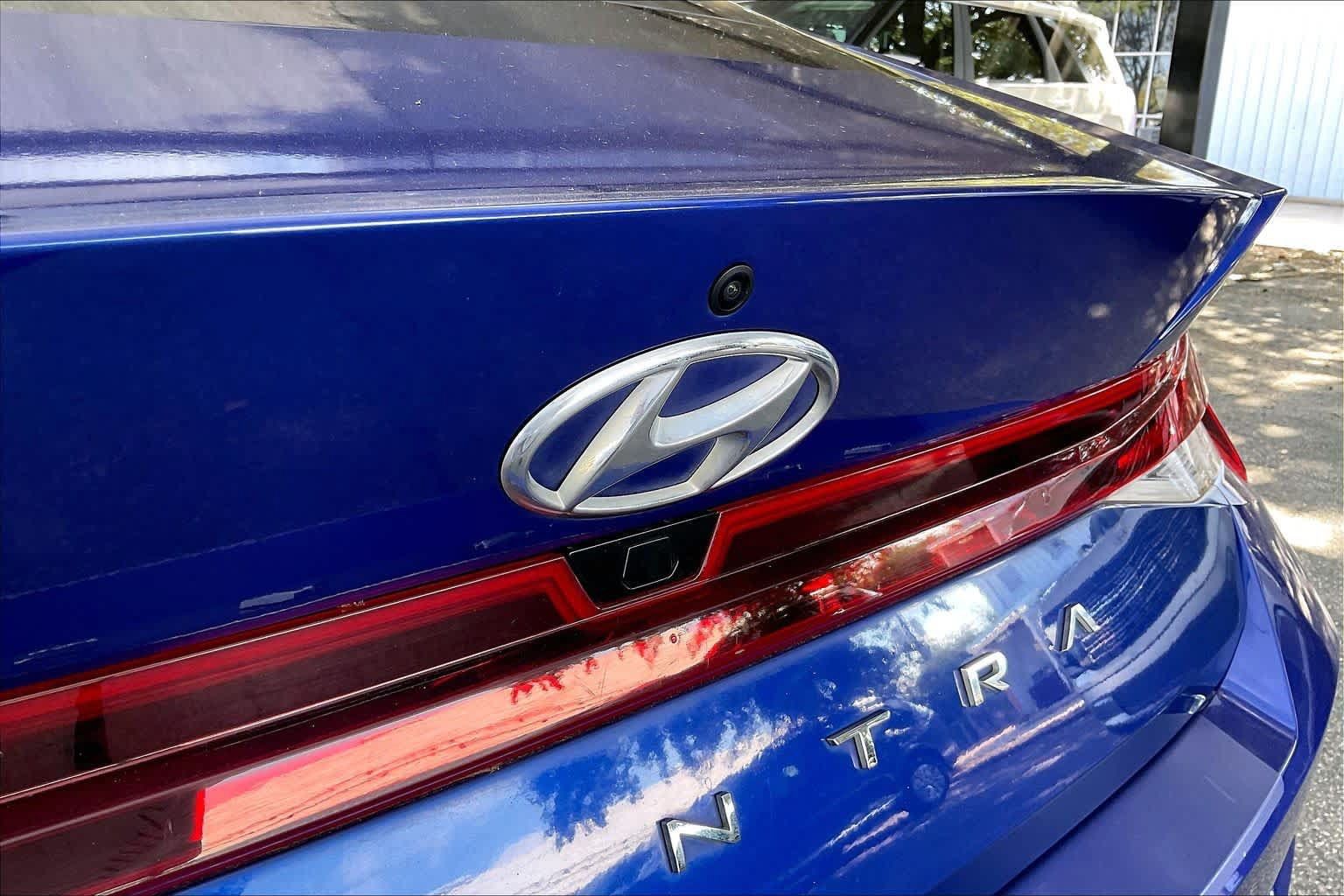 Certified 2021 Hyundai Elantra SEL w/ Convenience Package FWD image 31