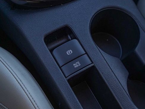 Used 2023 Kia Seltos SX image 21