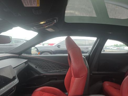 Used 2024 Dodge Charger Daytona Scat Pack w/ Plus Group AWD/4WD image 4