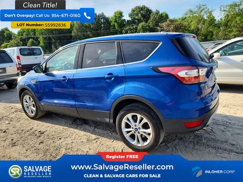 Used 2017 Ford Escape SE FWD image 3