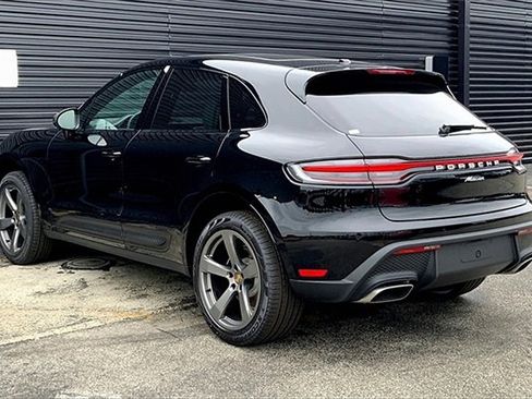 New 2025 Porsche Macan image 3