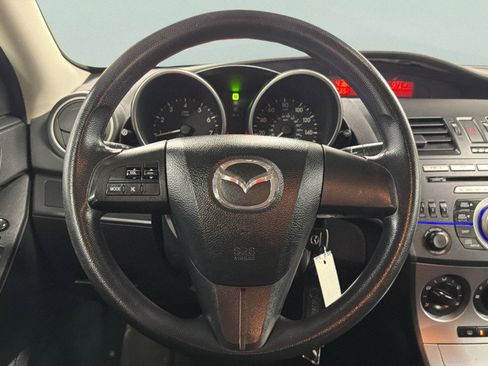 Used 2011 MAZDA MAZDA3 i Sport FWD image 32