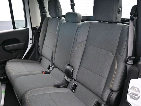 New 2026 Jeep Gladiator Sport image 28