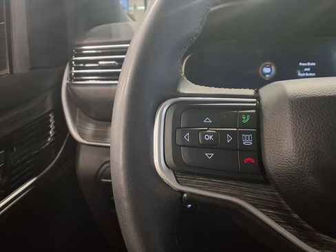 Used 2024 Jeep Wagoneer L Series II w/ Flexible Seating Group image 20