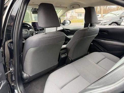Used 2023 Toyota Corolla LE w/ Carpet Mat Package (TMS) image 17